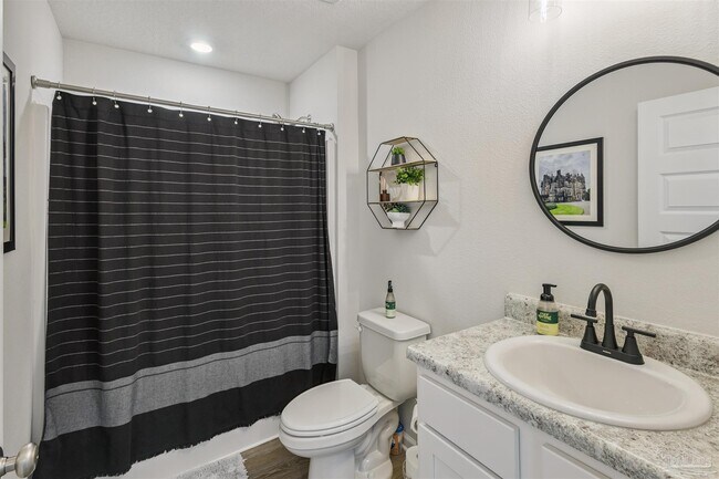 Building Photo - 5260 Peach Dr