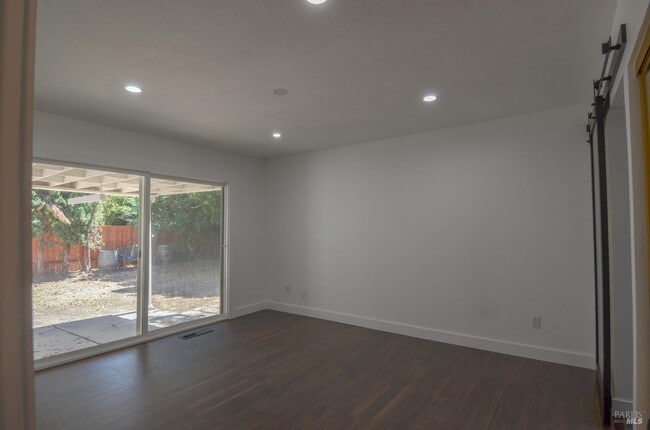 Building Photo - 1321 Astoria Dr