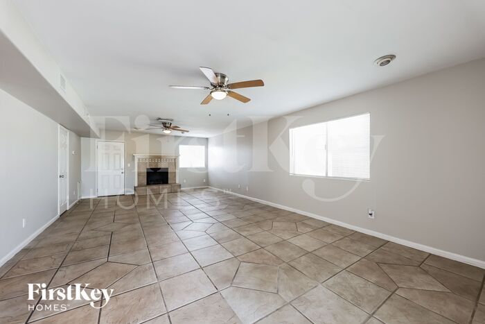 Building Photo - 17834 N 33rd Dr