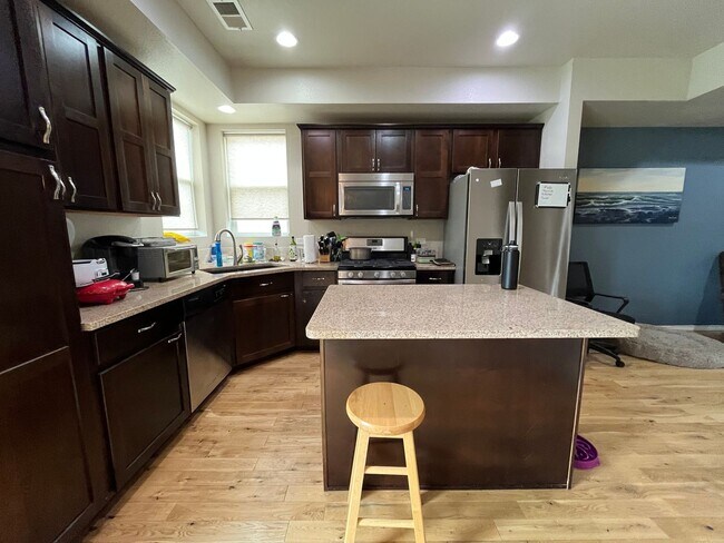 Building Photo - Fantastic Home in North Fort Collins