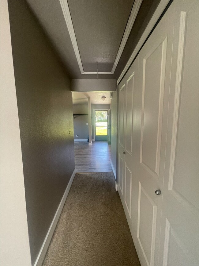 Building Photo - Cute 3 bedroom, 1 bath home located in The Meadows!