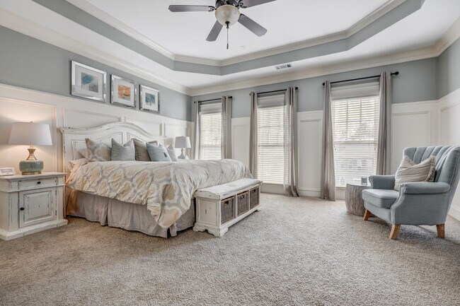 Building Photo - 2114 W Village Xing