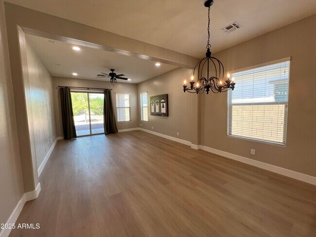 Building Photo - 20480 W Point Ridge Rd