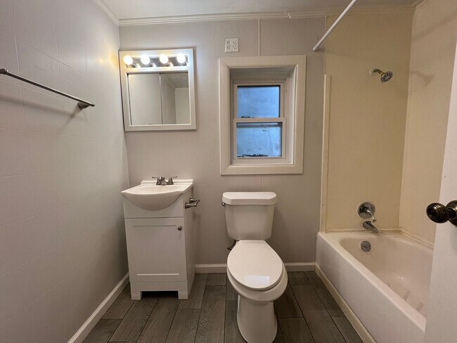 Building Photo - Home for Rent in Montgomery
