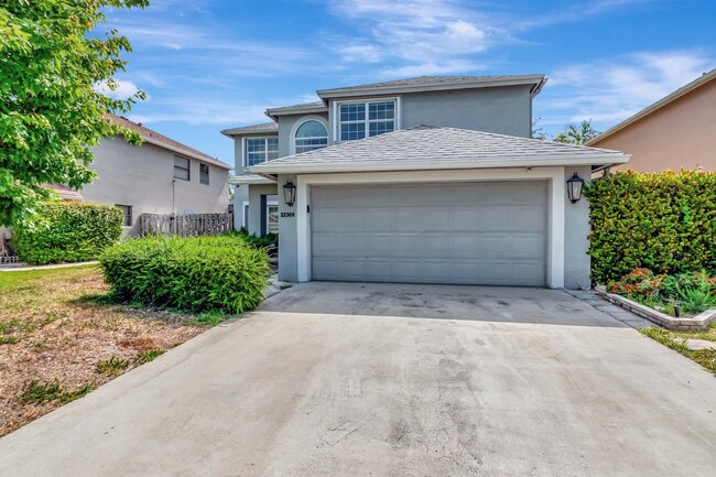 Building Photo - Boca Raton Modern Comfort Meets Florida Ch...