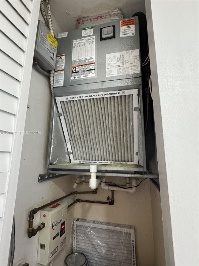 Building Photo - 2133 Renaissance Blvd