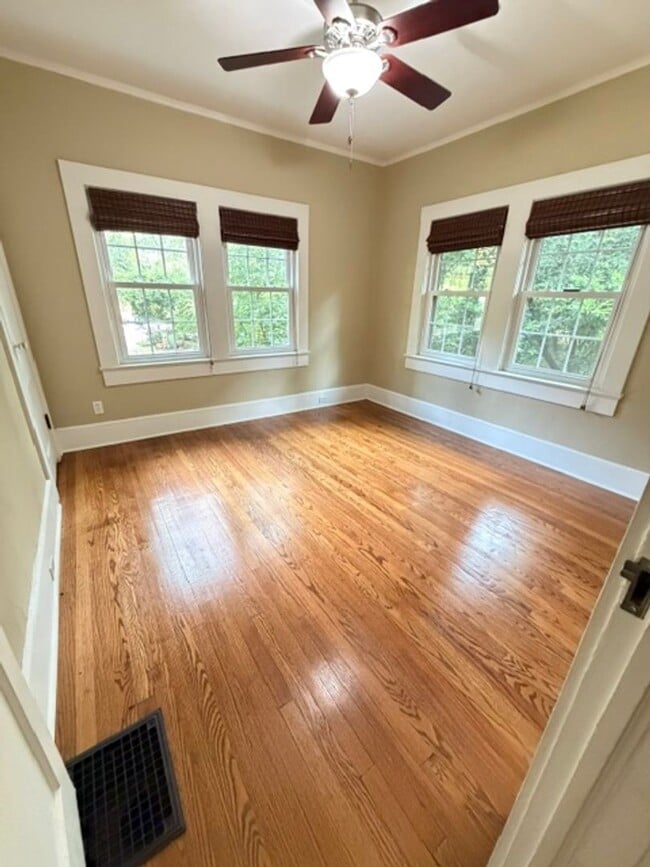 Building Photo - Beautiful and Spacious Home in Historic Bellwood in Downtown Northport