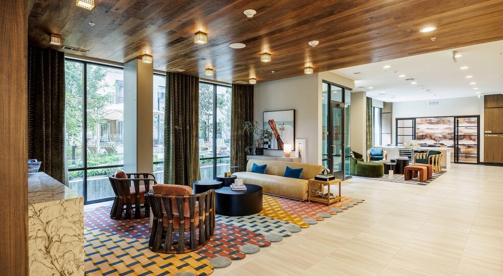 Building Photo - 1401 S Lamar Blvd