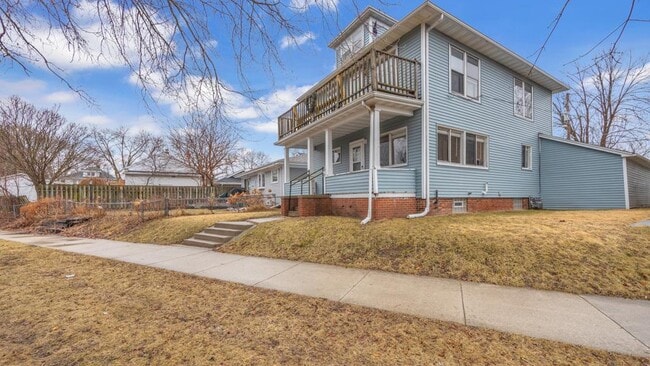 Building Photo - 1526 Ontario Ave