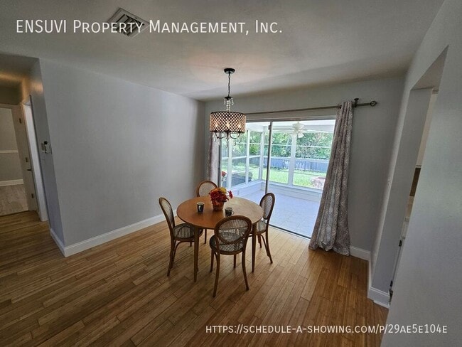 Building Photo - 2445 Indigo Dr