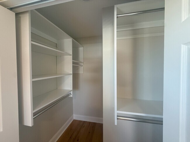 Building Photo - 1430 Simona Dr