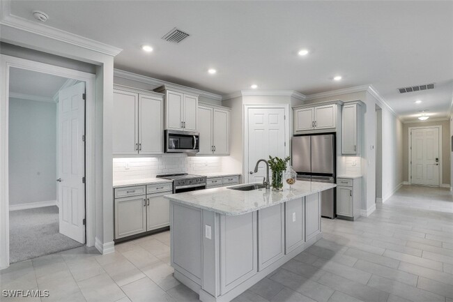 Building Photo - 315 Tamarindo Ln