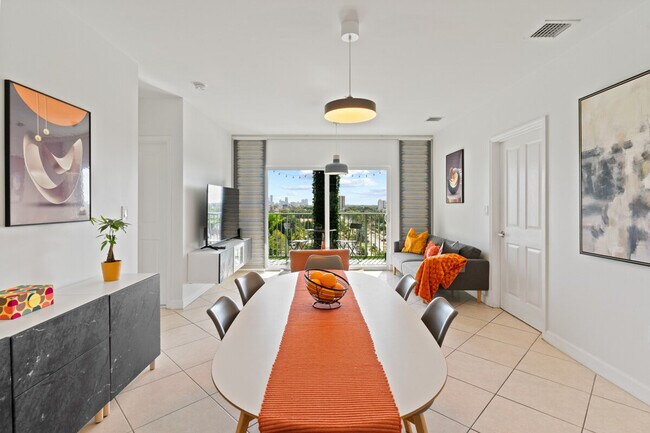 Building Photo - 2280 SW 32nd Ave