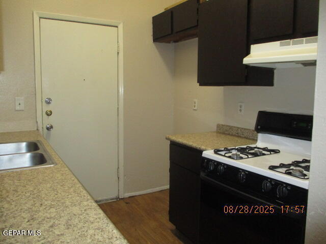 Building Photo - 946 Montera Rd