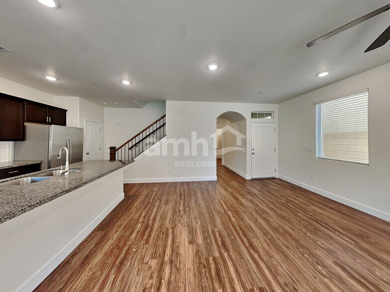 Building Photo - 289 Cape Seville Pl