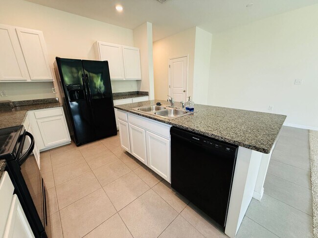 Building Photo - 2856 Suncoast Blend Dr