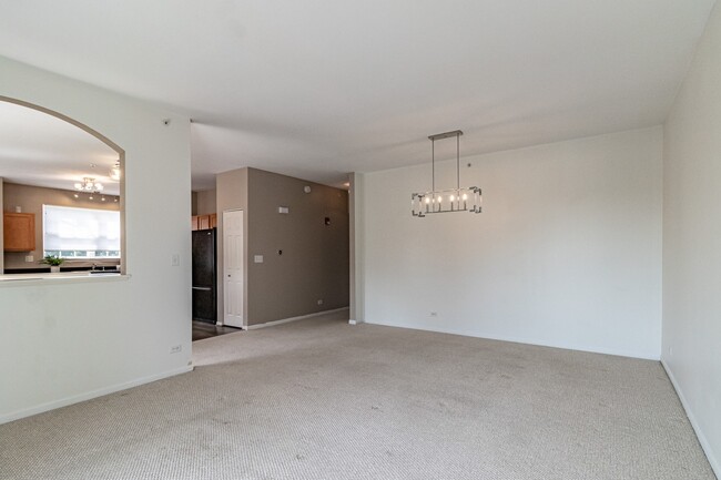Building Photo - 200 Rosehall Dr