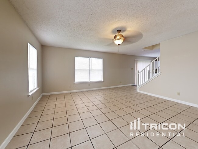 Building Photo - 8014 Chestnut Blue