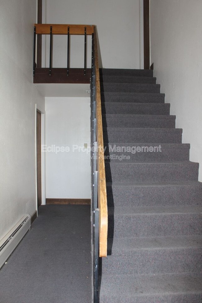 Building Photo - 502 Bell Ct