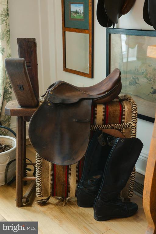 Building Photo - 13230 Falls Rd