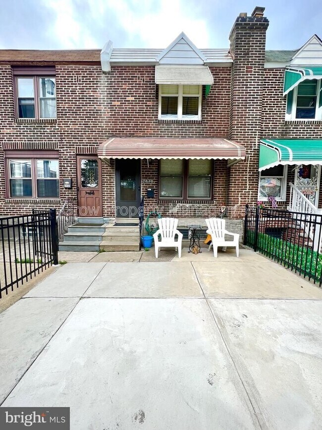 Building Photo - 2830 Castor Ave