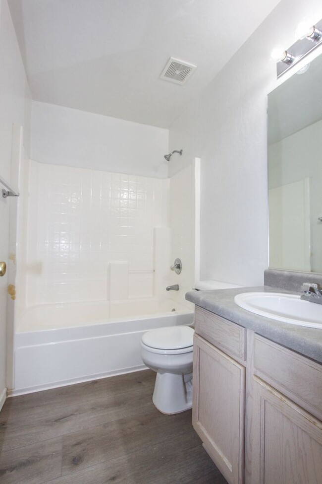 Building Photo - 7348 E Horseshoe Ln