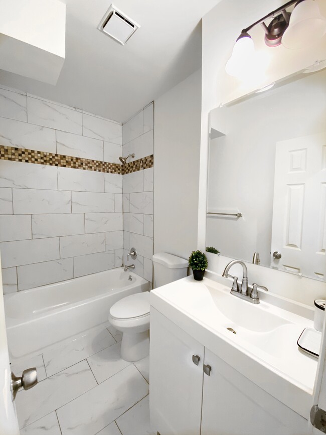 Newly Updated Bathroom! - 1721 Minnesota Ave SE