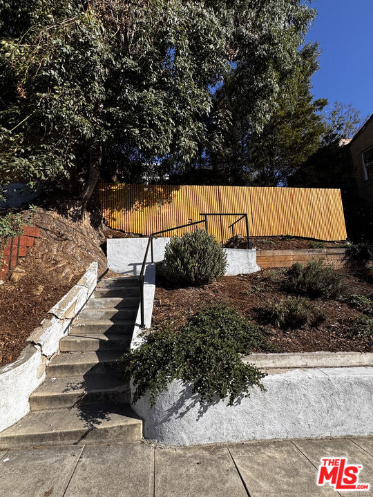 Building Photo - 1548 Lemoyne St