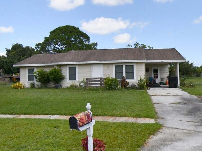 Primary Photo - 399 NE Cullman Ct