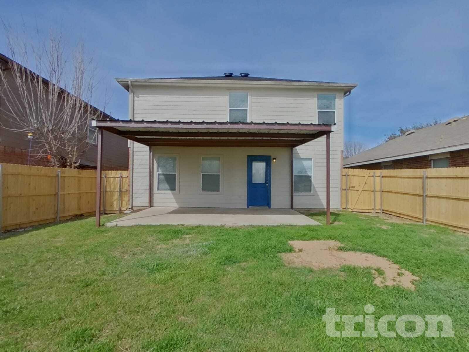 Building Photo - 4937 Waterford Dr