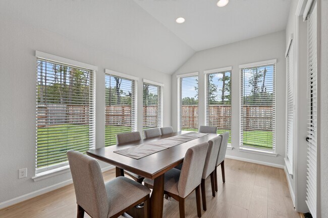 Building Photo - 22435 Sawmill Pass Ln