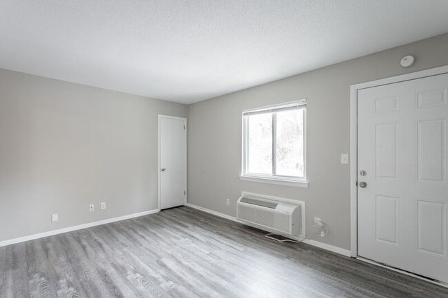 Building Photo - 113 Goodson Ave