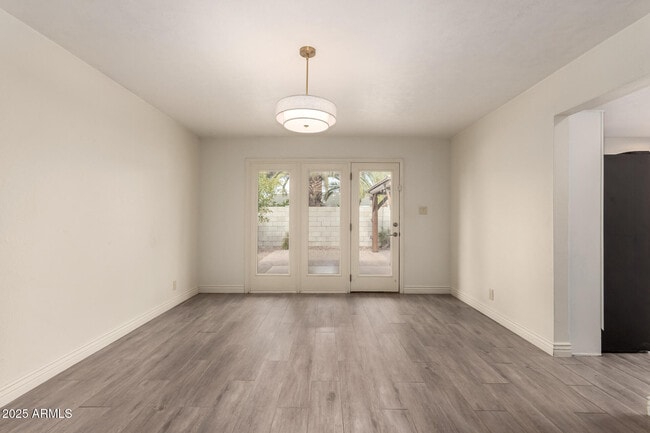 Building Photo - 8730 E Terrace Dr