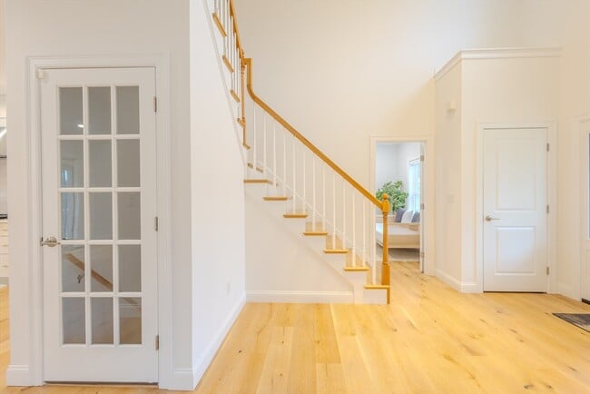 Building Photo - 18 Locust Hill Dr