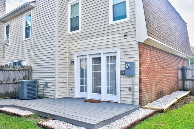Building Photo - 435 Wayman Ln