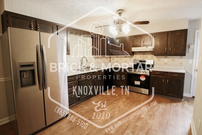 Building Photo - 8637 Glen Echo Dr