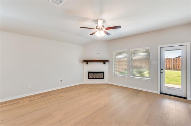 Building Photo - 2024 Briarbrook Dr