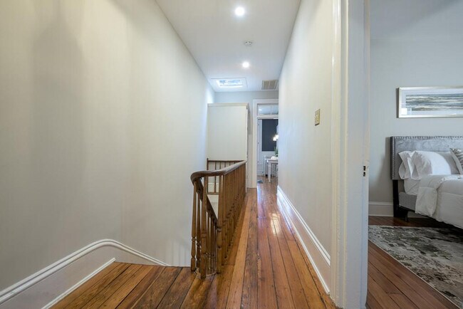 Building Photo - 27 3rd St NE