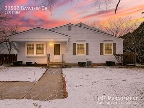 Building Photo - 33502 Bayview Dr