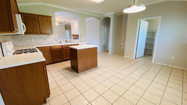 Building Photo - 207 Golden Gate Dr