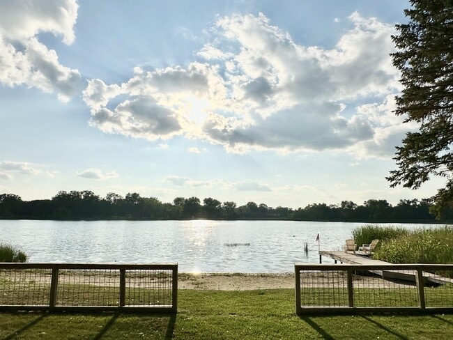 Building Photo - 8564 Lincoln St