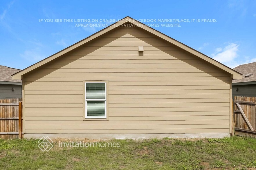 Building Photo - 14110 Silos Meadows