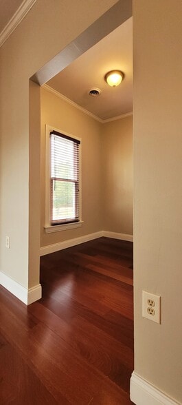 Living Room Alcove - 350 Euclid Ave