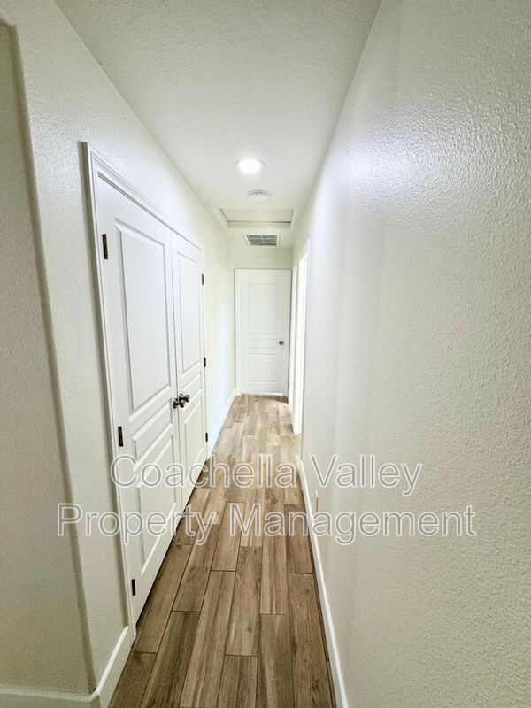 Building Photo - 48201 Cll Del Sol