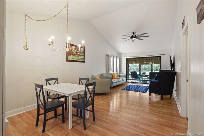 Building Photo - 4215 Gator Trace Ave