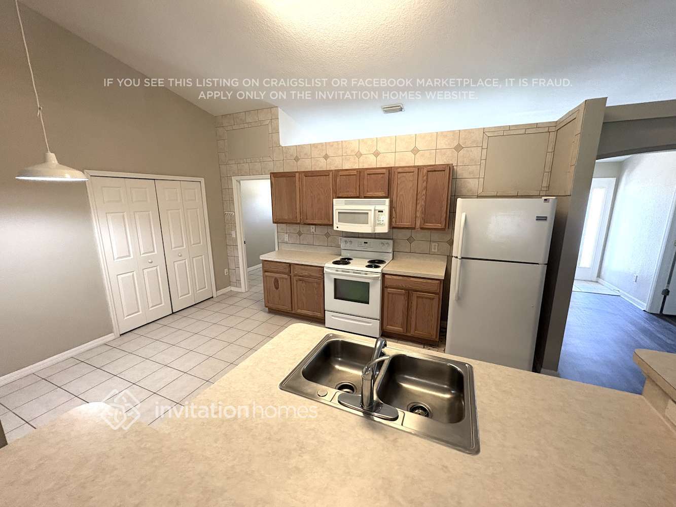 Building Photo - 25026 Palisade Rd