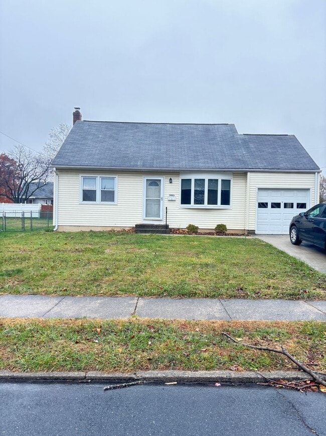 Building Photo - 4br Home for rent in Bethlehem PA