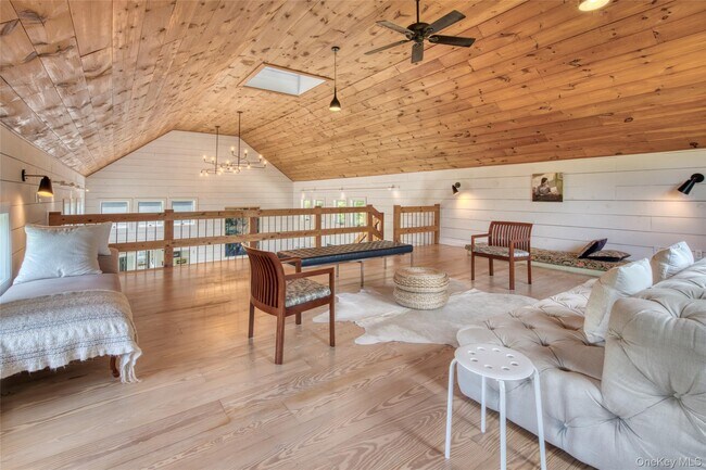 Building Photo - 745 Golf View Ct
