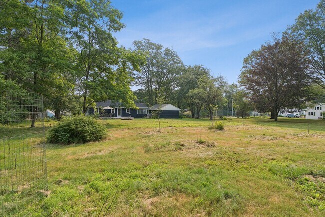 Building Photo - 67 Cutts Rd