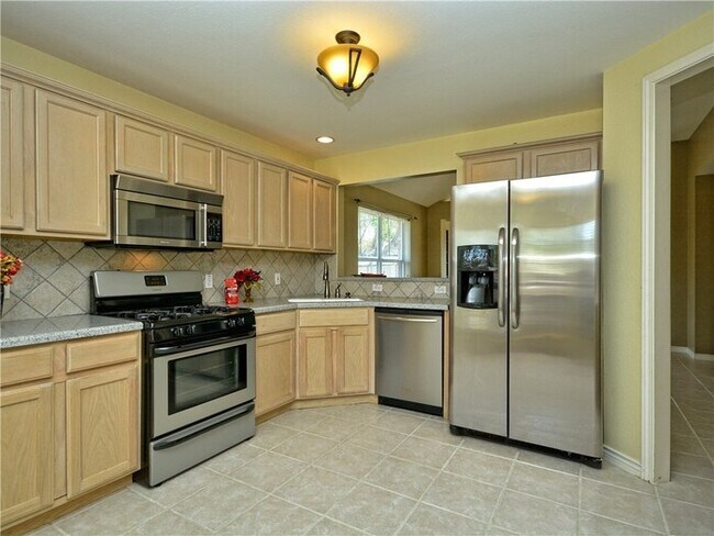 Building Photo - CHARMING CHANDLER CREEK HOME